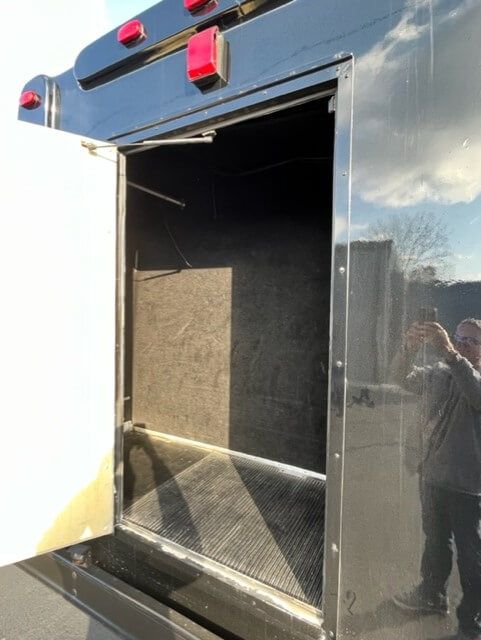 Limo coach for winery and brewery tours from Kansas City