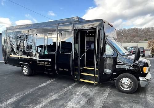 Black Limo Coach - Custom Limousine Kansas City