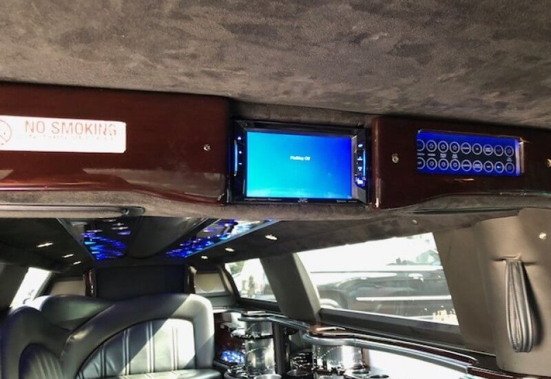 Chrysler 300 Limo - Executive - Custom Limousine Kansas City