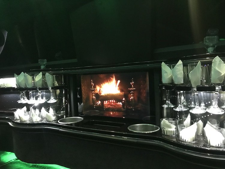 Chrysler 300 Limo - Executive - Custom Limousine Kansas City